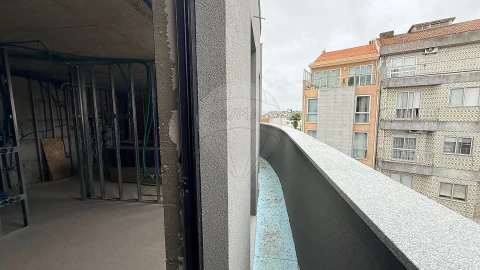 Apartamento T1 para Venda em Paranhos