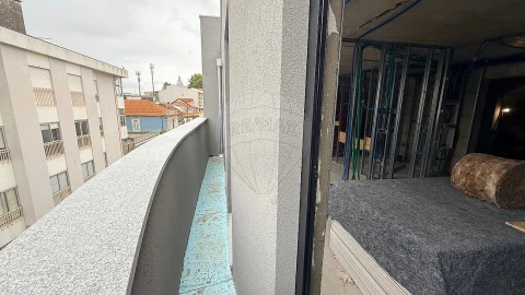 Apartamento T1 para Venda em Paranhos
