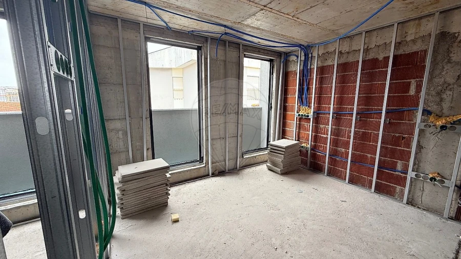 Apartamento T1 para Venda em Paranhos Foto 13