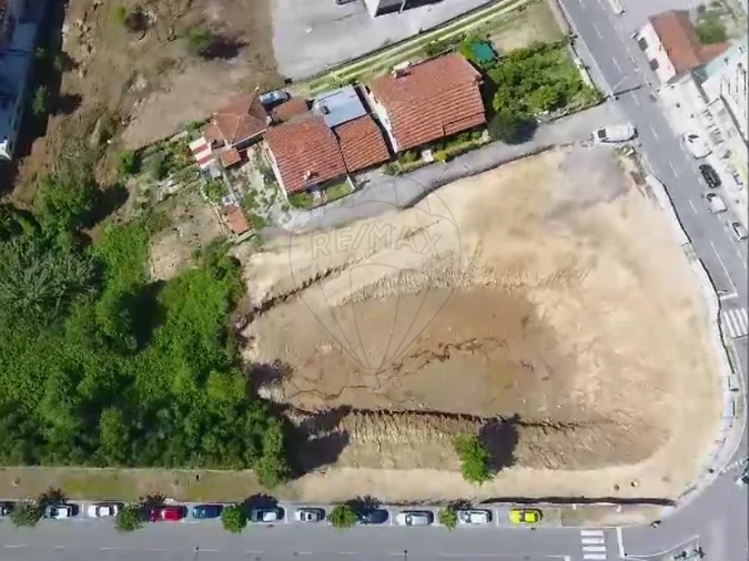 Terreno para Venda em O. Azeméis, Riba-Ul, Ul, Macinhata Seixa, Madail Foto 2
