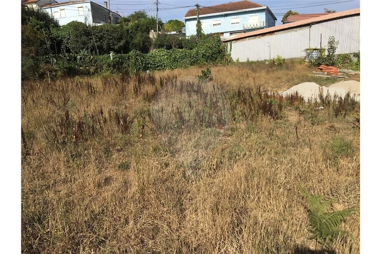 Terreno para Venda em Campanhã Foto 3