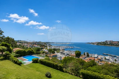 Moradia T5 para Venda em Santa Marinha e São Pedro da Afurada