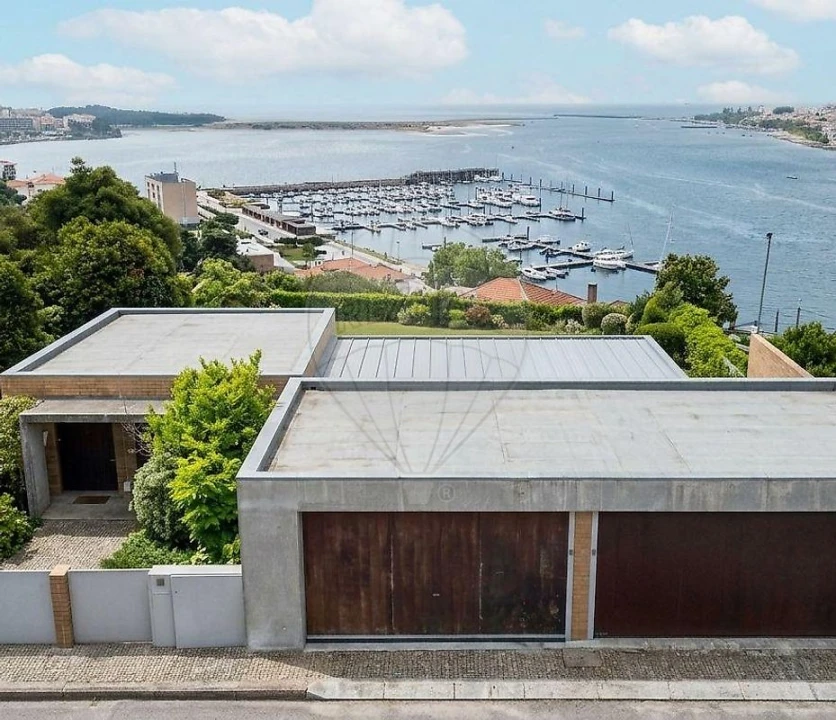 Moradia T5 para Venda em Santa Marinha e São Pedro da Afurada Foto 10