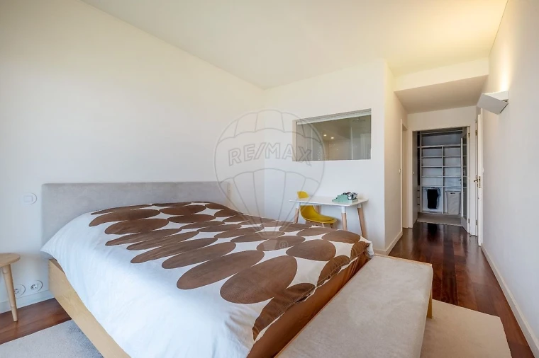 Moradia T5 para Venda em Santa Marinha e São Pedro da Afurada Foto 30