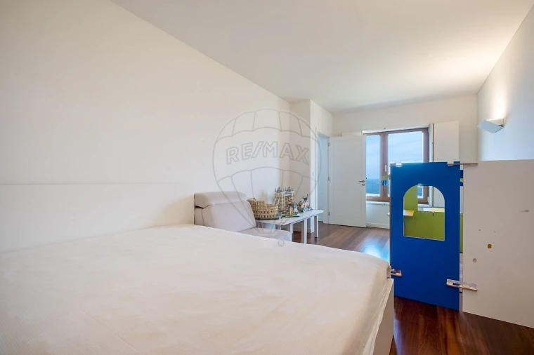 Moradia T5 para Venda em Santa Marinha e São Pedro da Afurada Foto 47