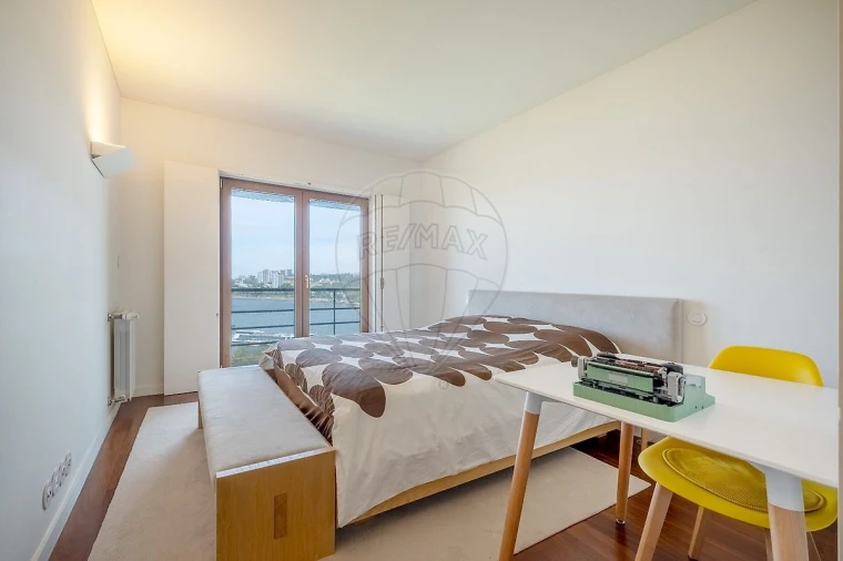Moradia T5 para Venda em Santa Marinha e São Pedro da Afurada Foto 31