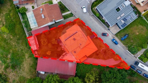 Moradia T4 para Venda em Baguim do Monte (Rio Tinto)