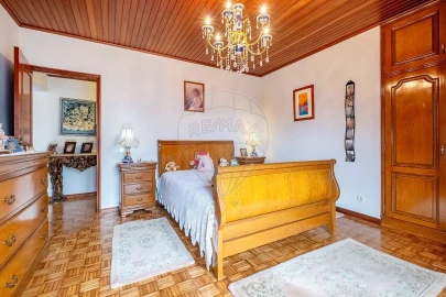 Moradia T4 para Venda em Baguim do Monte (Rio Tinto)