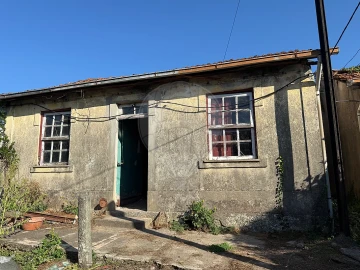 Moradia T2 para Venda em Mesão Frio