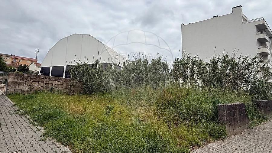 Terreno para Venda em Rio Tinto