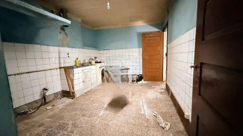 Moradia T4 para Venda em Penafiel