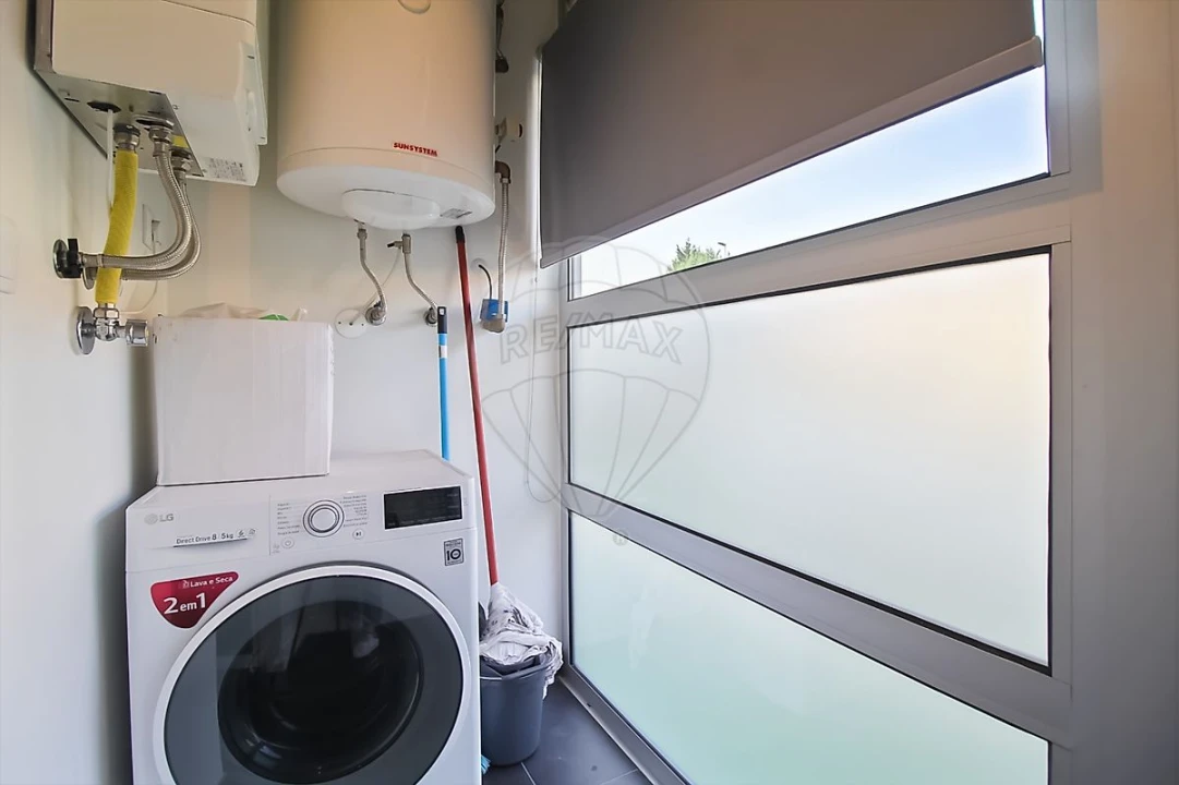 Apartamento T1 para Arrendamento em São Mamede de Infesta e Senhora da Hora Foto 6