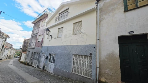 Moradia T2 para Venda em Alfandega da Fe