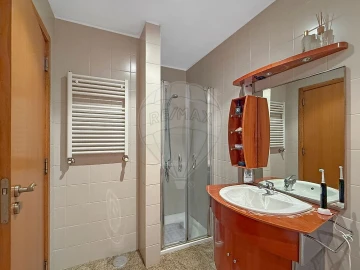 Apartamento T4 para Venda em Ramalde
