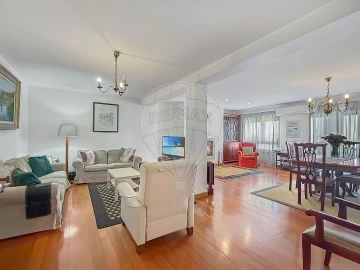 Apartamento T4 para Venda em Ramalde