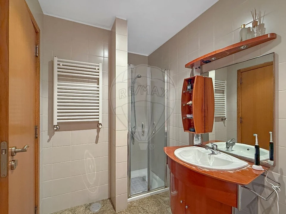 Apartamento T4 para Venda em Ramalde Foto 11