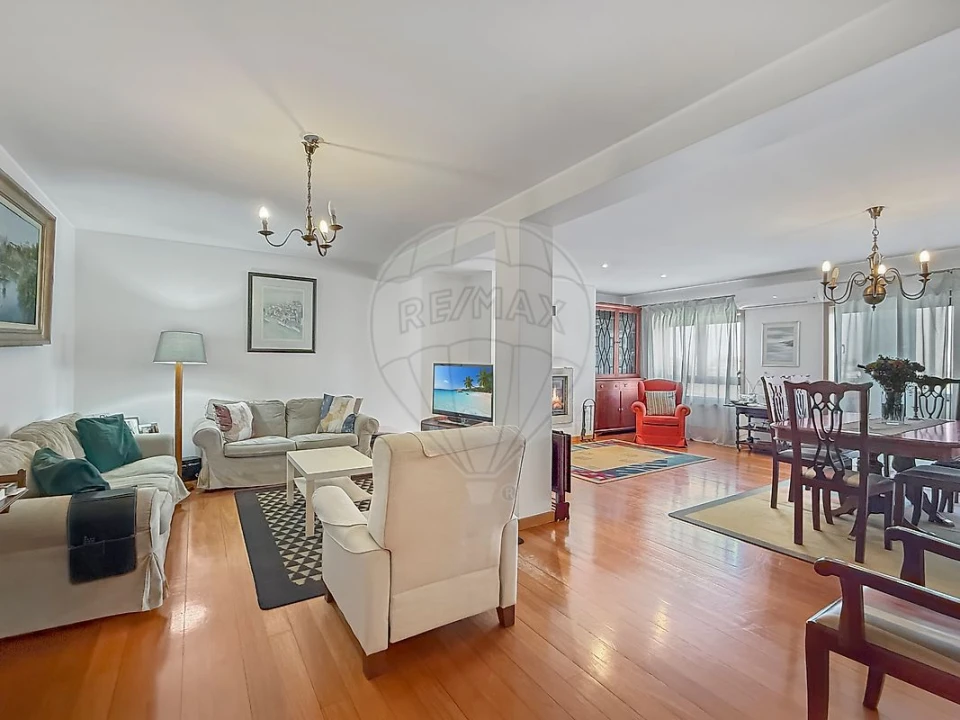 Apartamento T4 para Venda em Ramalde Foto 8