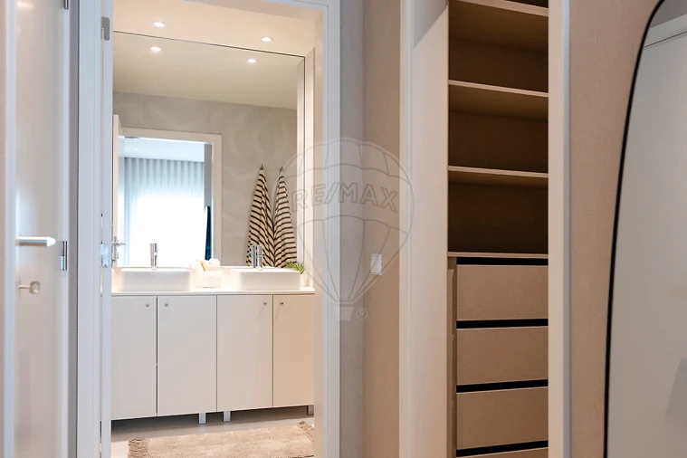Apartamento T2 para Venda em Canidelo Foto 2