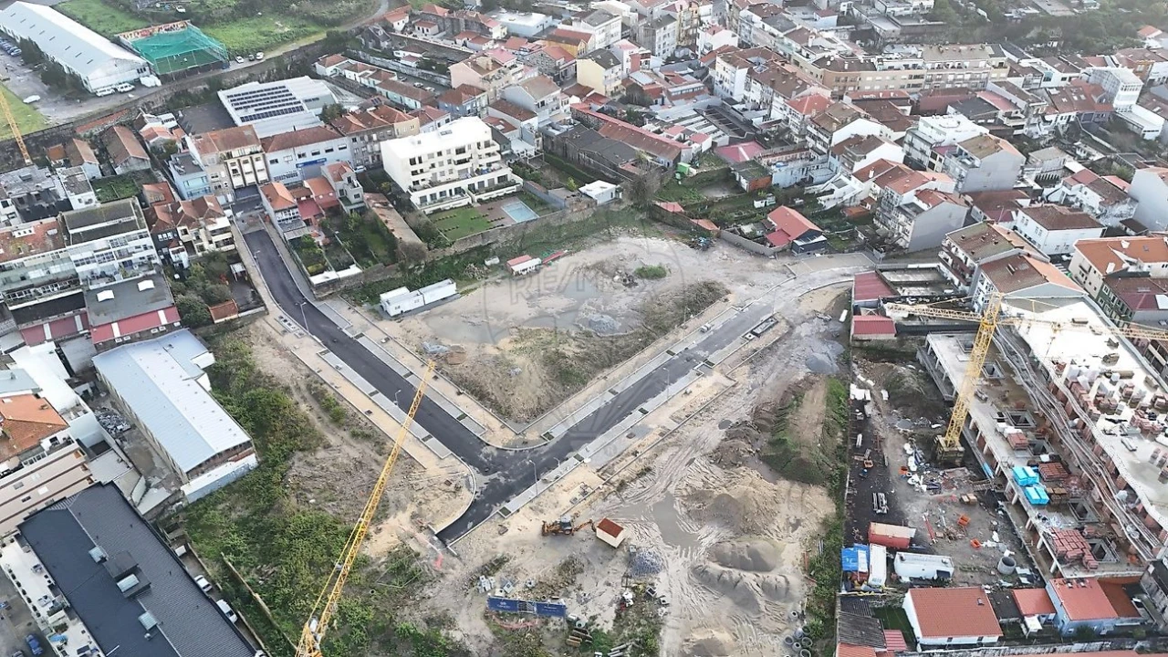 Apartamento T1 para Venda em Paranhos Foto 13