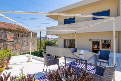 Prédio para Venda em Oliveira do Douro