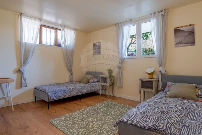 Prédio para Venda em Oliveira do Douro