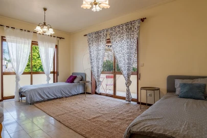Prédio para Venda em Oliveira do Douro