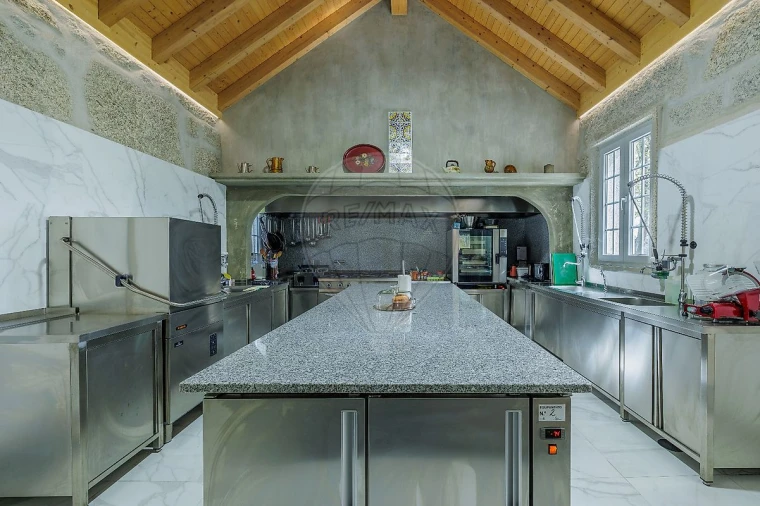 Quinta T10 para Venda em Castelões Foto 30
