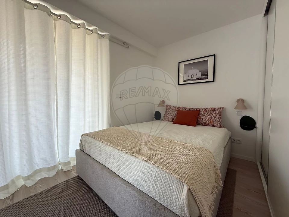 Apartamento T1 para Venda em Ramalde Foto 2
