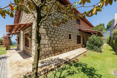 Moradia T9 para Venda em Moledo e Cristelo