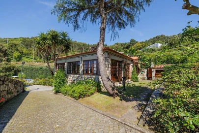 Moradia T9 para Venda em Moledo e Cristelo