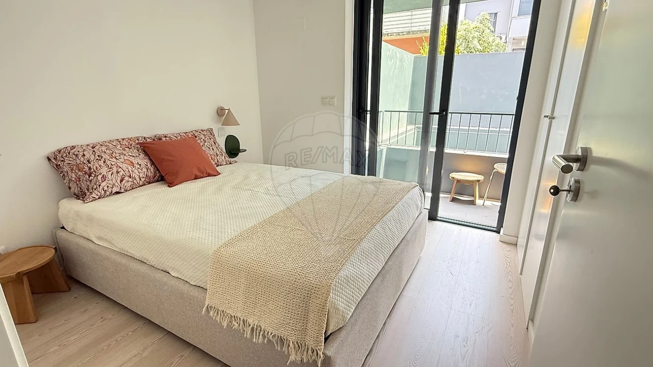 Apartamento T1 para Venda em Ramalde Foto 6