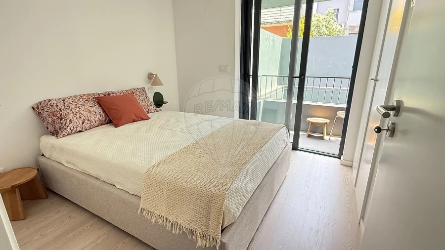 Apartamento T1 para Venda em Ramalde Foto 6