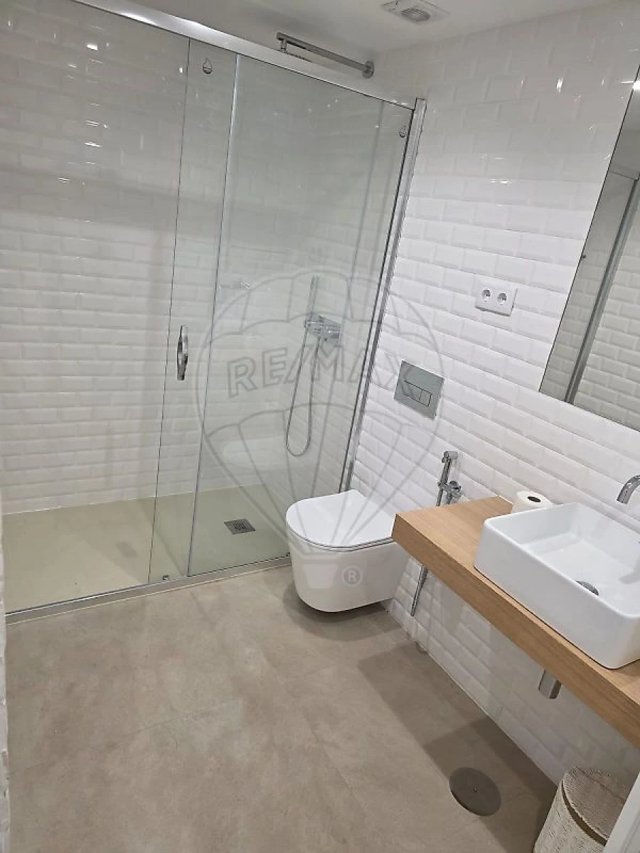 Apartamento T1 para Venda em Ramalde Foto 2