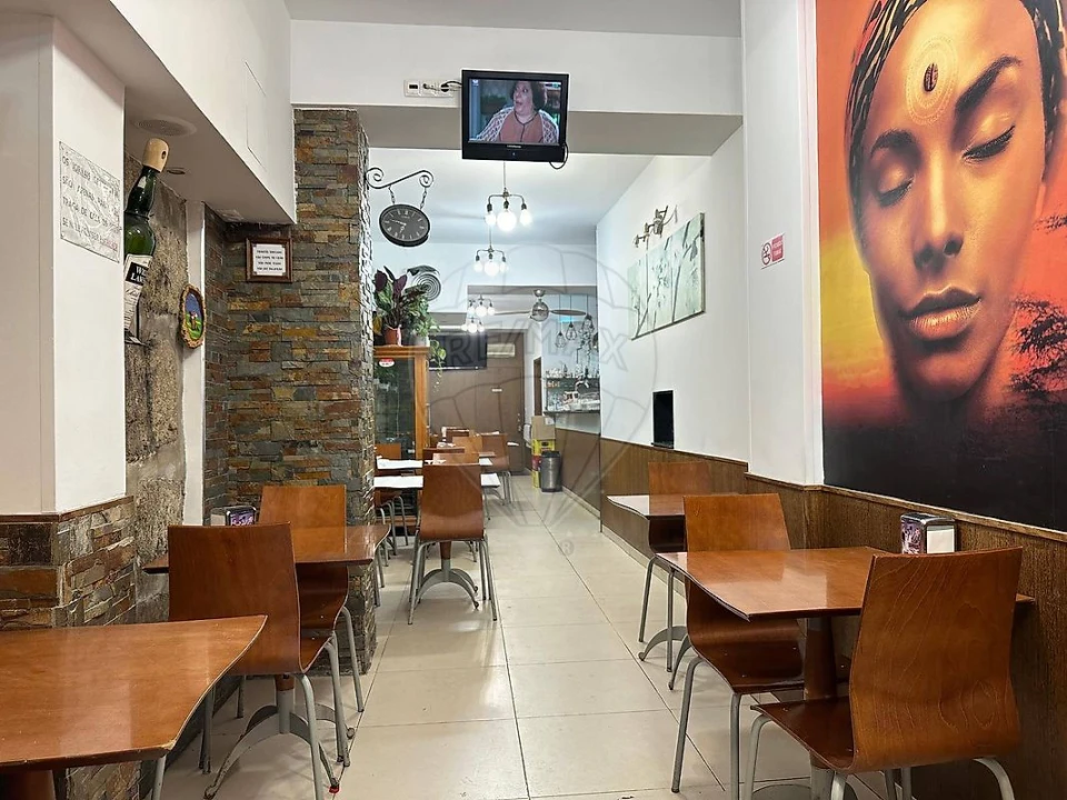 Negócio para Venda em Lordelo do Ouro e Massarelos Foto 5