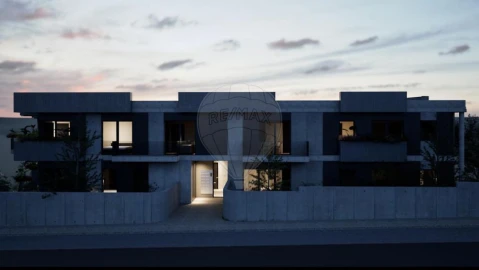 Apartamento T1 para Venda em Gulpilhares e Valadares