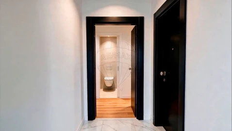 Apartamento T1 para Venda em Gulpilhares e Valadares
