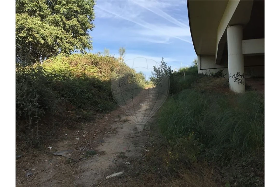Terreno para Venda em Campanhã Foto 7