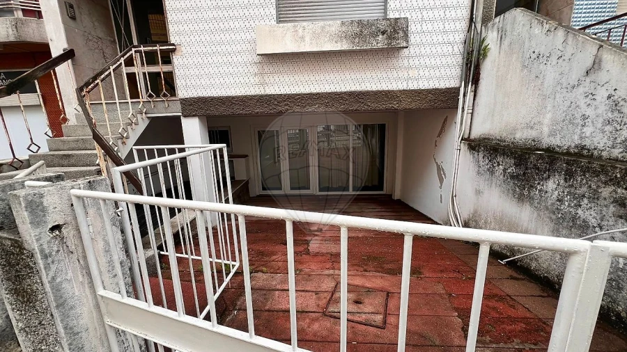 Armazém para Venda em Paranhos Foto 6