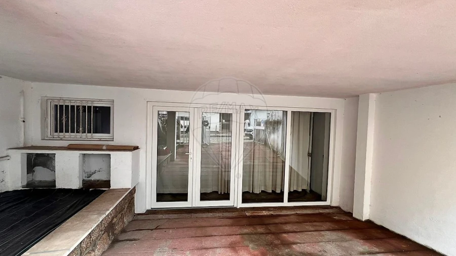 Garagem para Venda em Paranhos