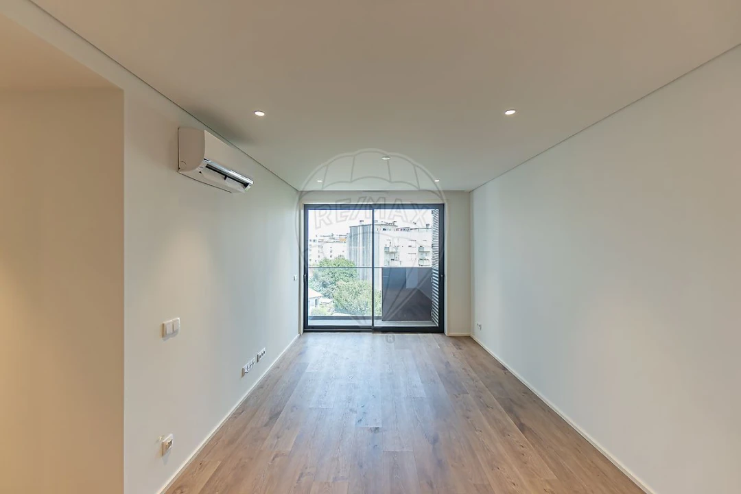 Apartamento T2 para Venda em Aguas Santas Foto 24