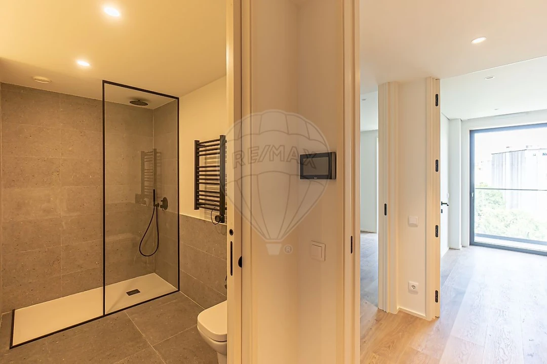 Apartamento T2 para Venda em Aguas Santas Foto 33
