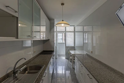 Apartamento T2 para Venda em Aldoar, Foz do Douro e Nevogilde