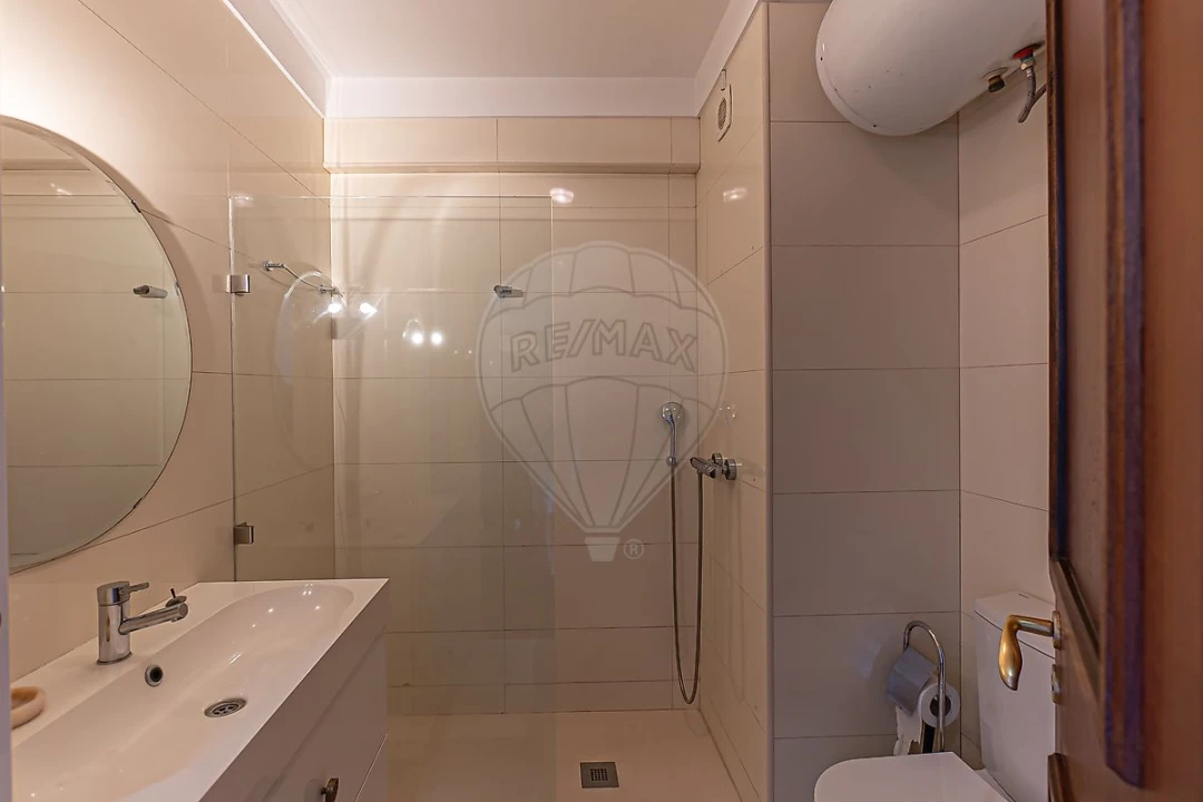 Apartamento T2 para Venda em Aldoar, Foz do Douro e Nevogilde Foto 12