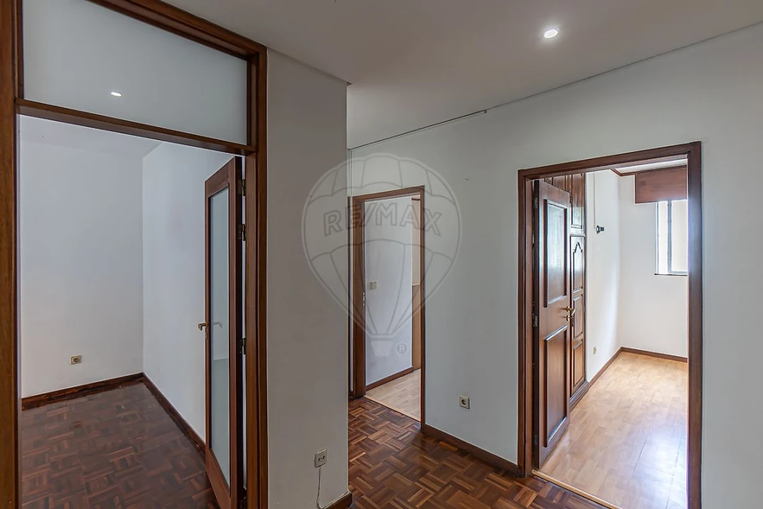 Apartamento T2 para Venda em Aldoar, Foz do Douro e Nevogilde Foto 4