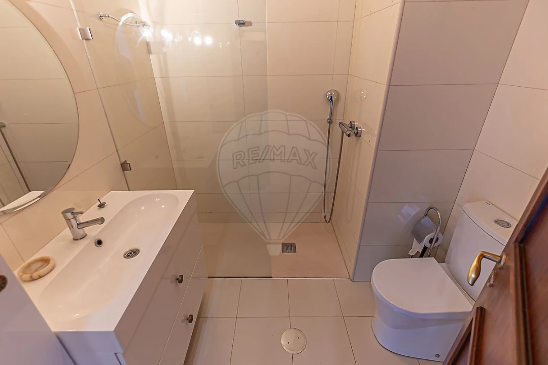 Apartamento T2 para Venda em Aldoar, Foz do Douro e Nevogilde Foto 11