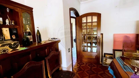 Moradia T4 para Venda em Pedrouços