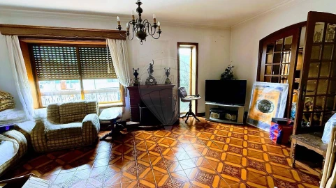 Moradia T4 para Venda em Pedrouços