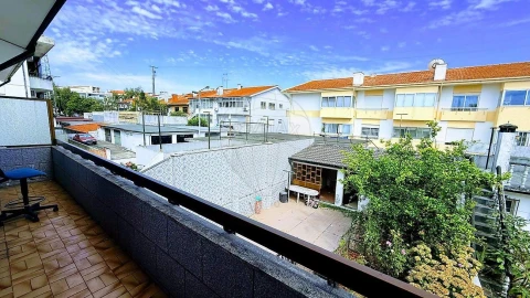 Moradia T4 para Venda em Pedrouços