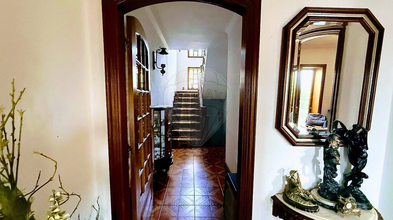 Moradia T4 para Venda em Pedrouços Foto 2