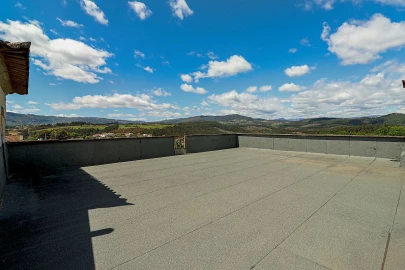 Moradia T8 para Venda em Mondim de Basto